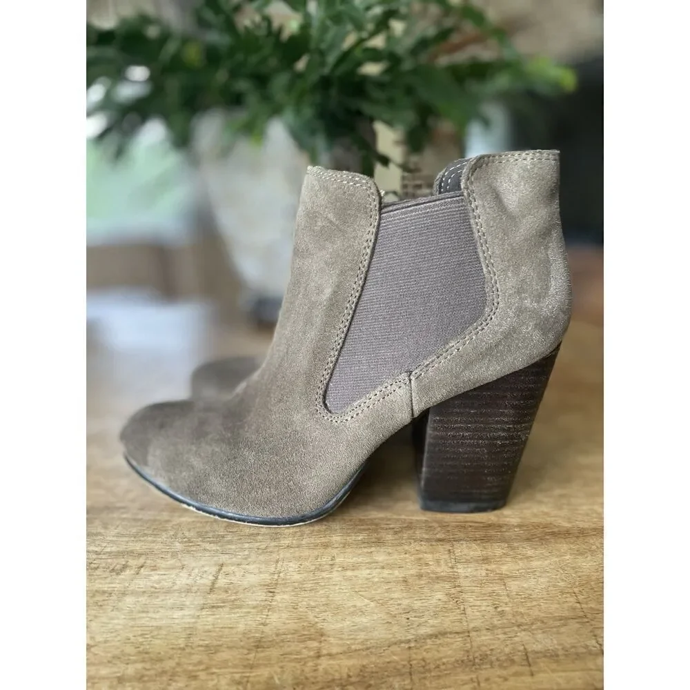 Bjorndal Andrews Tan Genuine Suede Women’s Ankle Boots Taupe Hells Size 6.5